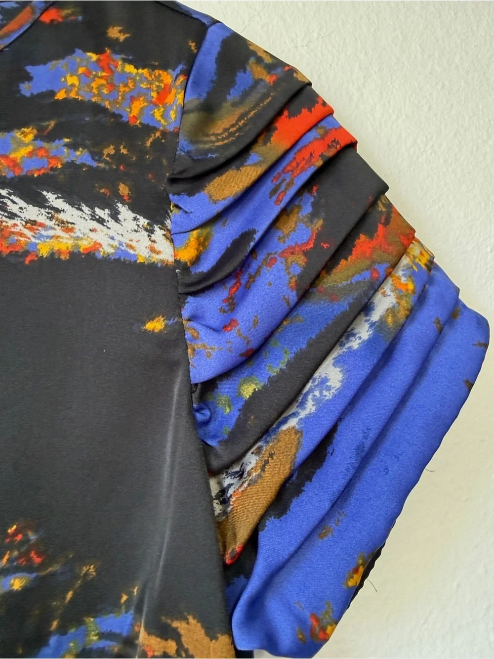 Michael Michael Kors Abstract Print Pleated Sleeve Blouse Size Medium